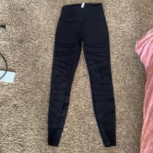 Mesh cutouts Lulu leggings
